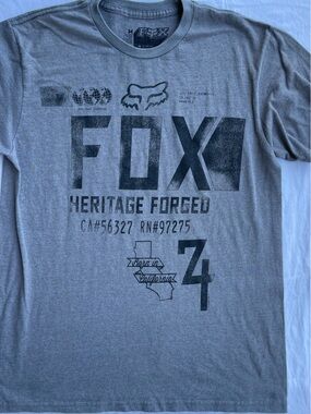 Realtree Fox Heritage Forged Gray Graphic Short Sleeve Tee